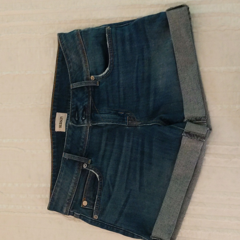 Hudson Jeans women's Croxley mid thigh cuffed jean short, EUC